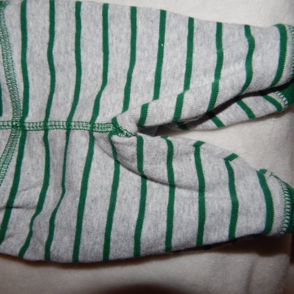 WINTER  THEMED THREE PIECE SET - Picture 11 of 12